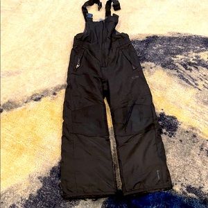 Snow pants. Great condition.